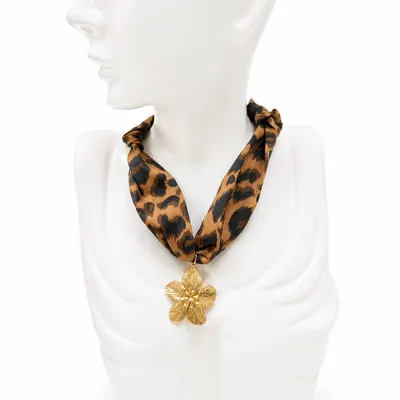 Collar
